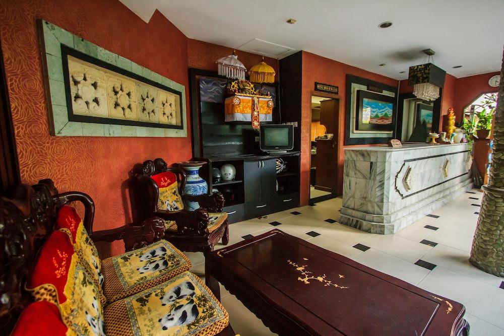 Sri Ratu Hotel 레기안 외부 사진