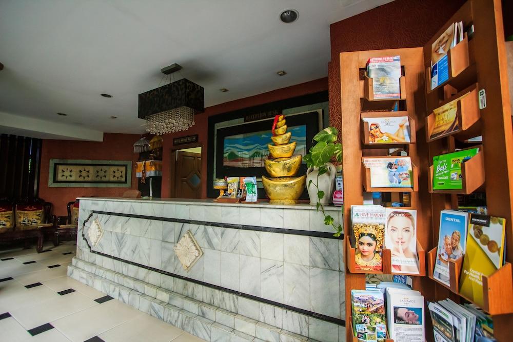 Sri Ratu Hotel 레기안 외부 사진
