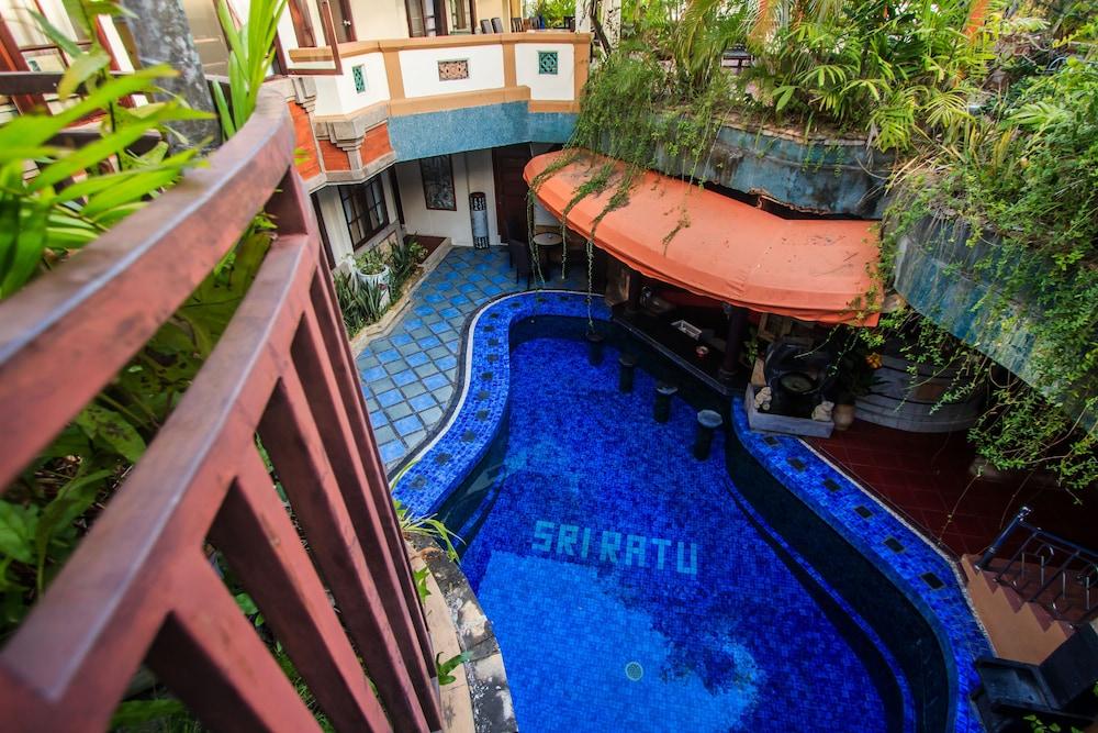 Sri Ratu Hotel 레기안 외부 사진