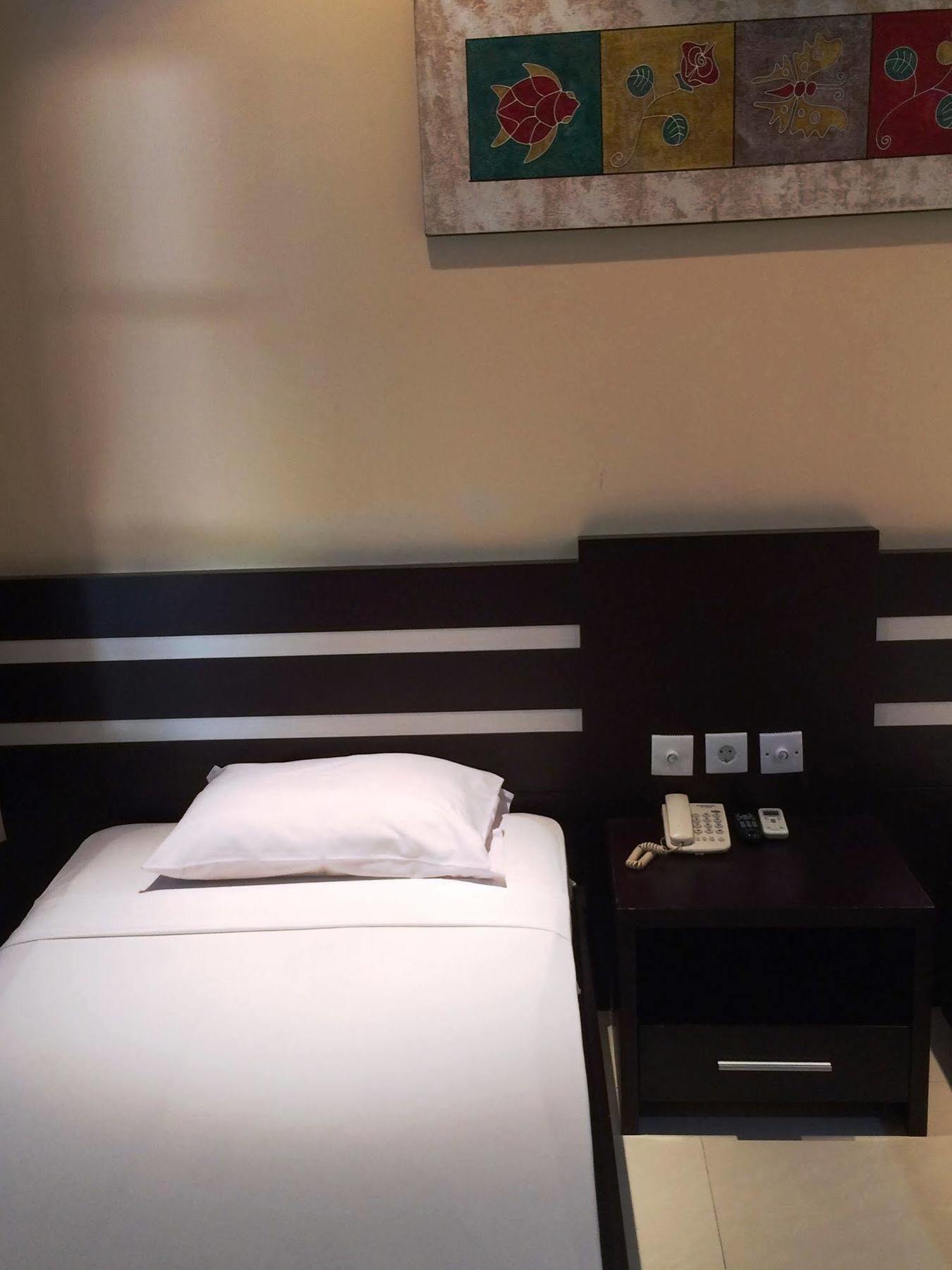 Sri Ratu Hotel 레기안 외부 사진