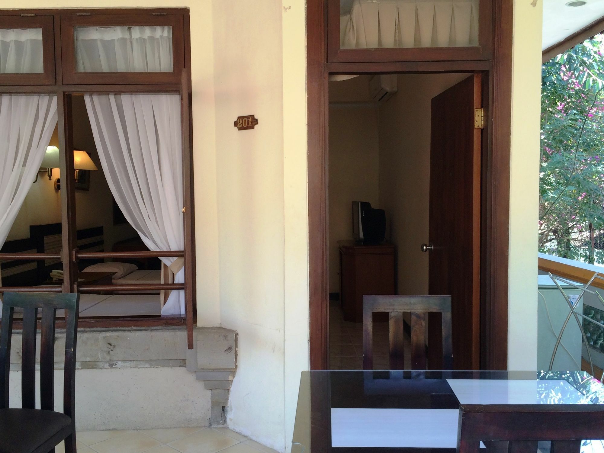 Sri Ratu Hotel 레기안 외부 사진