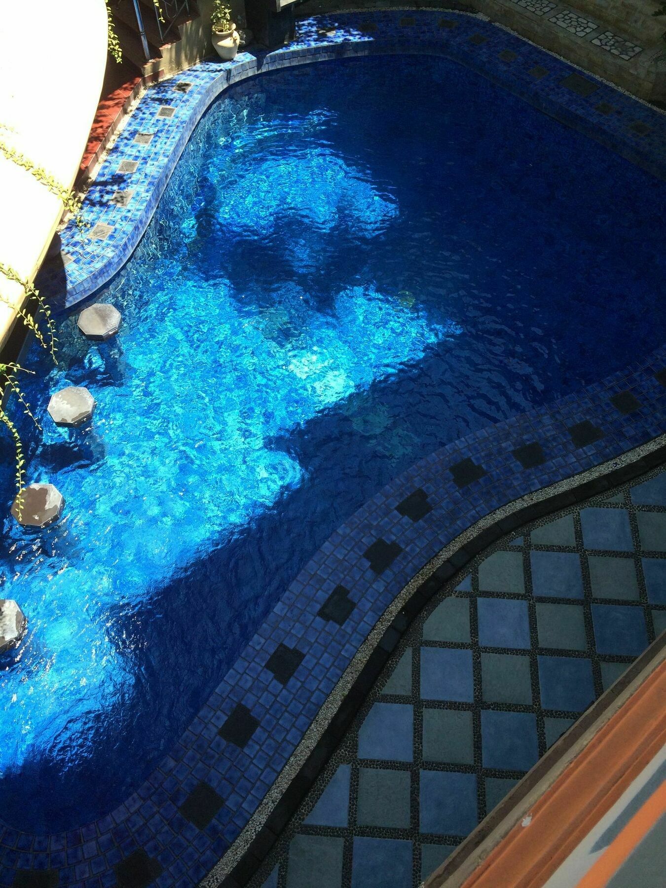 Sri Ratu Hotel 레기안 외부 사진