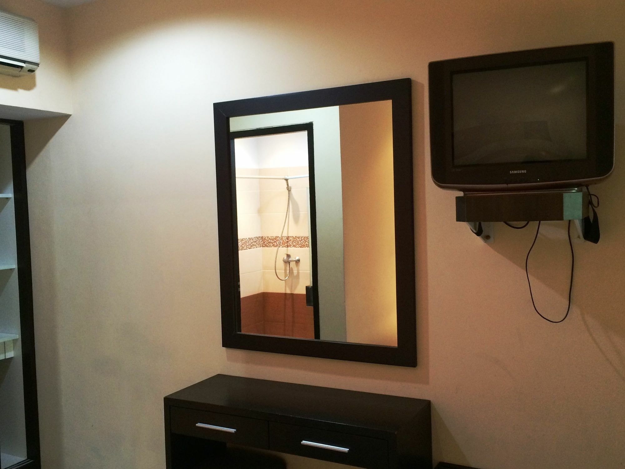 Sri Ratu Hotel 레기안 외부 사진