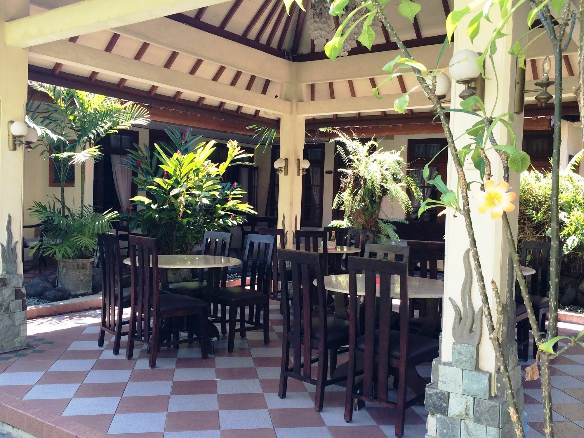Sri Ratu Hotel 레기안 외부 사진